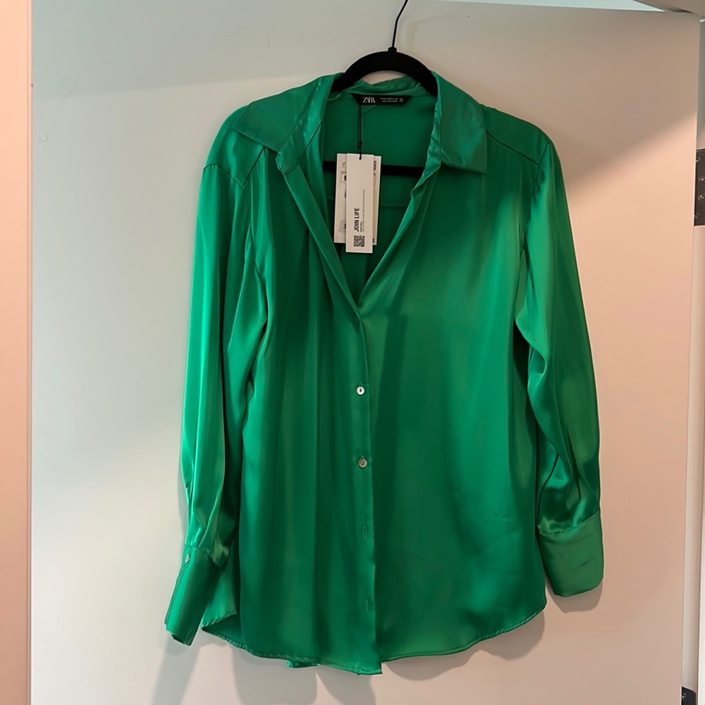 Never worn green Zara blouse.